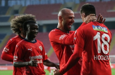 Atakaş Hatayspor - Düzce Cam Düzcespor maç sonucu: 2-1