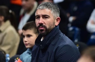 Kendi Fenerbahçe'ye gelmedi! Abisinin oyuncusu için gazetecileri kullanıyor