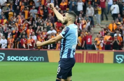 Belhanda takım toplantısı sırasında Galatasaray için yumruk şov yaptı
