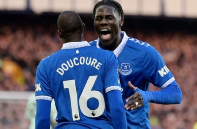 Everton evinde Chelsea'yı devirdi