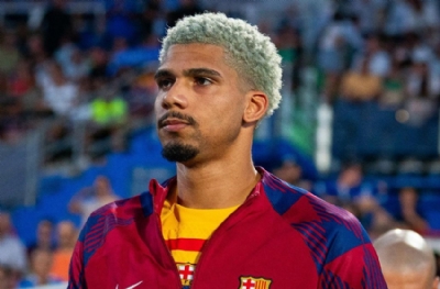 Bayern Münih'in Ronald Araujo'yu ikna çabaları! Maaşının iki katı teklif edilecek 