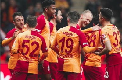 O'nun gibi sol bek Galatasaray'a gelmedi! 5 yabancı bir Türk sol bek etmedi