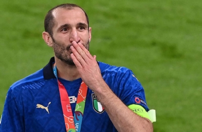 Juventus efsanesi futbolu bıraktı