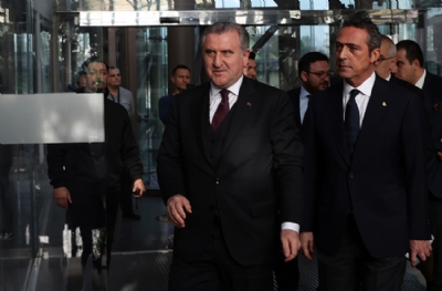 Spor Bakanı Bak, Kulüpler Birliği'nde Büyükekşi'nin istifasını isteyenlerin kulaklarını çekti