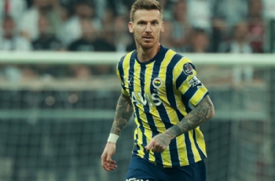 Serdar Aziz sahalara döndü!