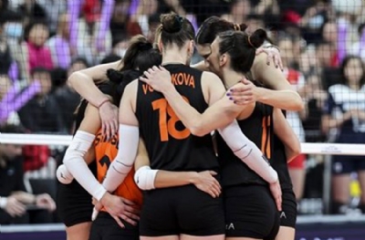 Eczacıbaşı Dynavit - Dentil Praia: 3-1 (MAÇ SONUCU)