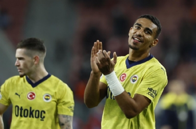 Djiku, Fenerbahçe'de sorunların kısa zamanda çözülmesinin sırrını açıkladı
