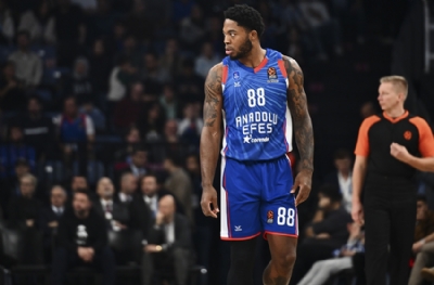 Anadolu Efes - Baskonia maç sonucu: 80-87