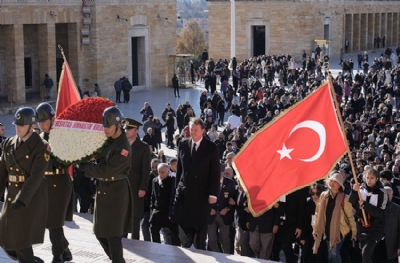 Beşiktaş'tan Anıtkabir'e çıkarma! Arat'tan Çalımbay ve teknik direktör açıklaması