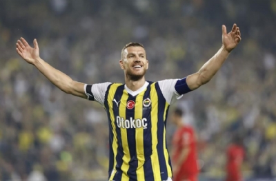 Dzeko'nun sportif direktörlüğü sıkıntı oldu! Portekiz milli takım stoperi kaçtı