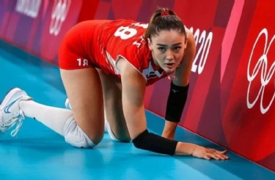 Zehra Güneş yeni yıl pozlarını paylaştı!