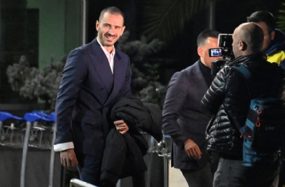 Don Leo, İstanbul'a ayak bastı! Futbolcudan çok işadamı gibi tarzı dikkat çekti