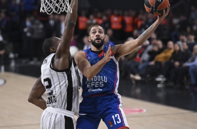 Anadolu Efes - Virtus Segafredo Bologna: 99-75