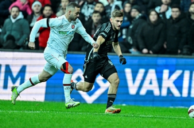 Fernando Santos'tan tek değişiklik