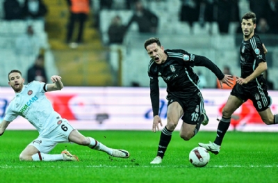 Eyvahlar olsun! Beşiktaş'a Amir Hadziahmetovic’ten şok haber! 