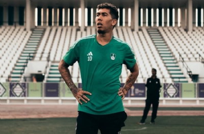 Chelsea'nin gözü Arabistan'da! Ya Benzema, ya Firmino