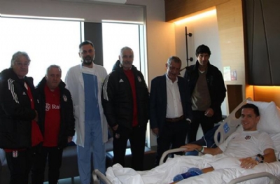 Santos, Amir'i ziyarete gitti