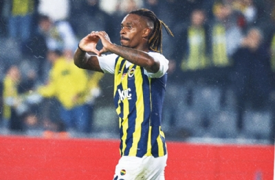 Lincoln Henrique, sahalara döndü