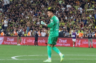 Taraftardan İrfan Can Eğribayat'a sevgi seli