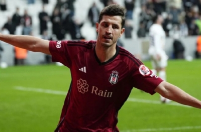 Salih uçan'ın menajeri Beşiktaş kararını açıkladı! 