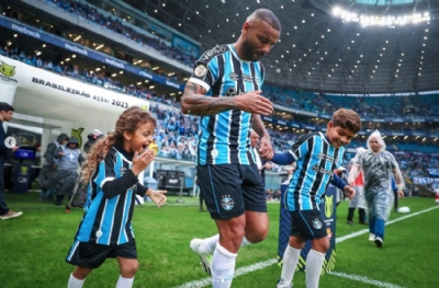 Gremio'da kiralık oynayan Joao Pedro'nun sözleşmesi feshedilmeyecek