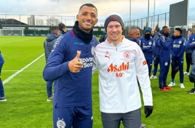 Vitor Hugo, Fatih Terim'in Panathinaikos'una gitti