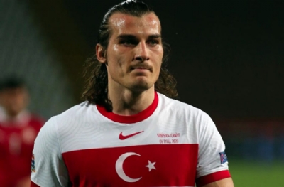 Çağlar Söyüncü'yü sevgilisi Fenerbahçe'ye getiriyor