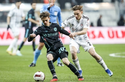 Svensson, ilk kez 11'de forma giydi