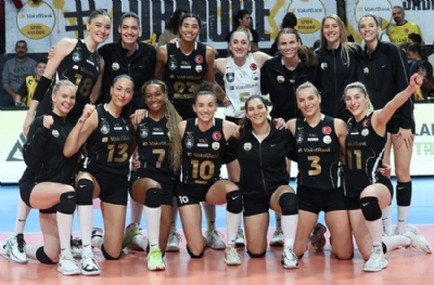 VakıfBank uçuyor! Zehra Güneş coşturuyor