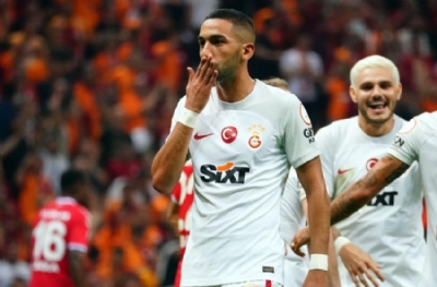 Ziyech golü attı, turu getirdi! Bileğinden sakatlandı