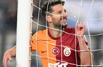 Mertens işin sırrını açıkladı: Forma oynatıyor