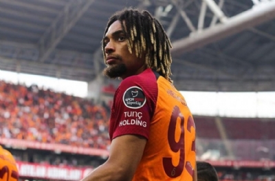 Bayern Münih Sportif Direktörü Christoph Freund'dan Sacha Boey sözleri