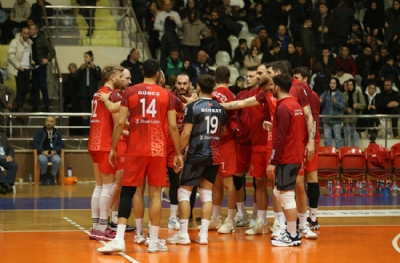 Kuşgöz İzmir Vinç Akkuş Belediyespor - Ziraat Bankkart: 0-3 (MAÇ SONUCU)