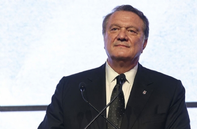 Hasan Arat'ı kim kandırıyor? '35 yaşındaki oyuncuyu' genç sanıyor