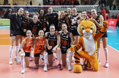 Eczacıbaşı Dynavit - SC Prometey maç sonucu: 3-1