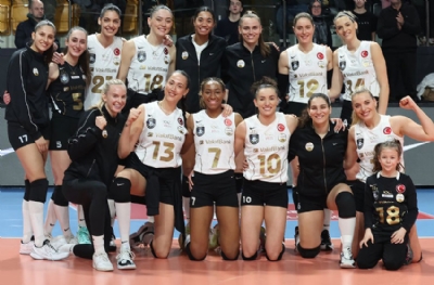 VakıfBank - Çukurova Belediyespor: 3-1 (MAÇ SONUCU)