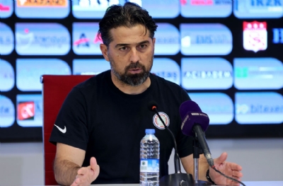 İlhan Palut: Sivas maçını kaybetmemeliydik
