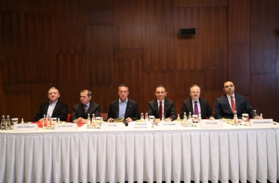 Dursun Özbek ile 'bölücü' dediği Ali Koç yan yana! Hey para sen nelere kadirsin