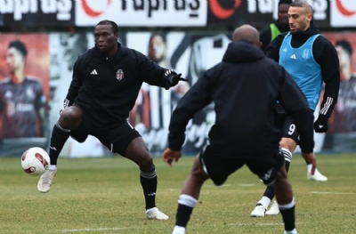 Gür saçlı Aboubakar döndü