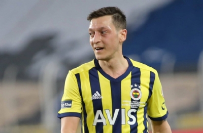 Gören tanıyamadı! Mesut Özil bambaşka birine dönüştü