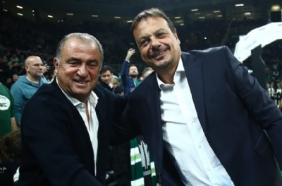 Yeni Yunan kralları! Futbolda Terim basketbolda Ergin!