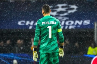 Galatasaray'da Muslera'nın heykeli dikilecek!