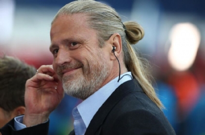 Emmanuel Petit, Xavi'yi yerden yere vurdu