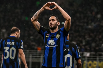 Hakan Çalhanoğlu hatırlattı! “Dünyanın en iyi 5 orta sahasından biriyim”