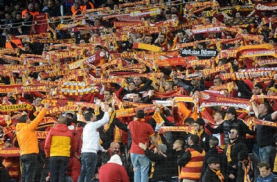 Sparta Prag'da taraftar paniği! 'Sadece Türkiye'de değil Avrupa'da da destekleyenler var'