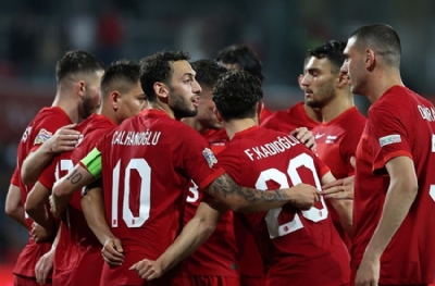 Stuttgart'ın hocasından Türk Milli Takımı'na 6 numara önerisi! 'Alın alın'