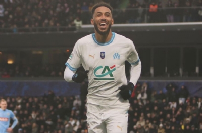 Aubameyang Falcao’yu tahtından etti! Tarihe geçti