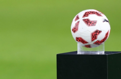 İrlandalı 17'lik kızlardan futbol dersi! İsrail marşına sırtlarını döndüler