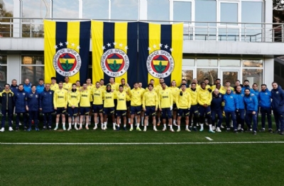 Fenerbahçe yine coşkuyu verdi! 'Yürüdüğümüz yol, şampiyonluğun yoludur' 
