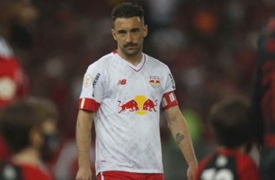 Galatasaray sol bek transferini neden bitiremedi! Şok Leo Ortiz detayı